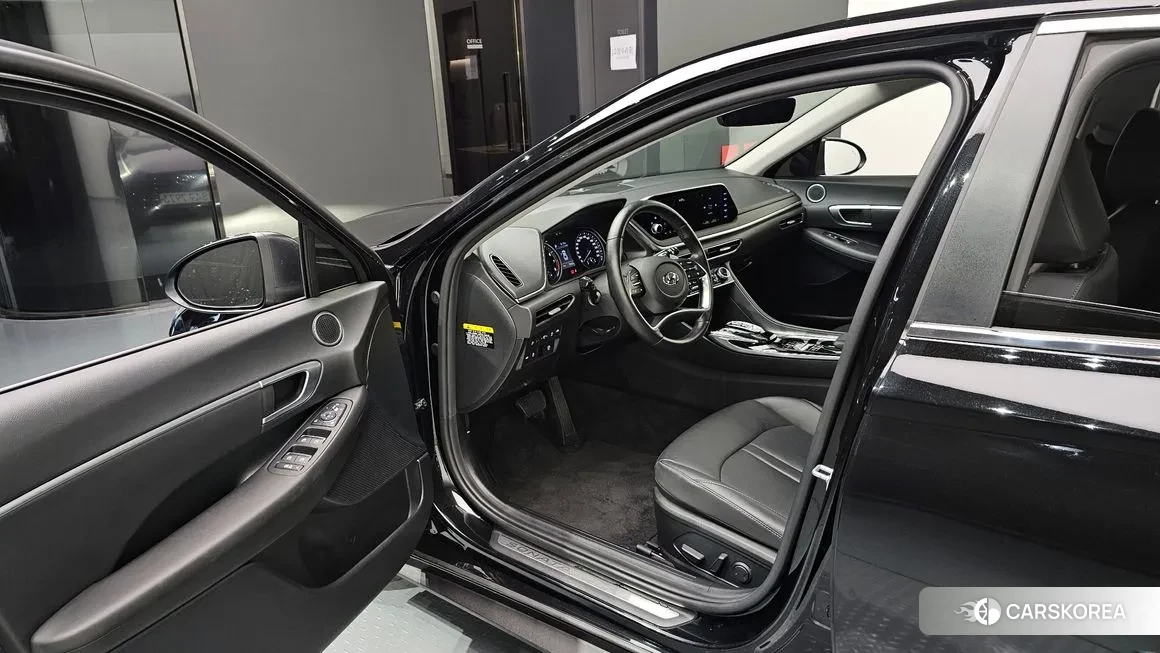 Hyundai Sonata (DN8) 2019 Черный из Кореи, фото 2