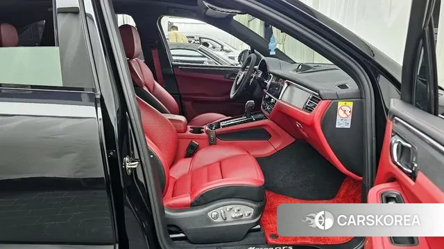 Porsche Macan 2022 Черный из Кореи, фото 2