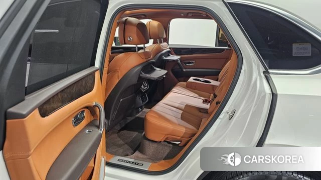 Bentley Bentayga 2019 Белый из Кореи, фото 2
