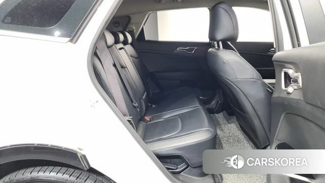 Kia Sportage 5th Generation Hybrid 2021 Белый из Кореи, фото 2