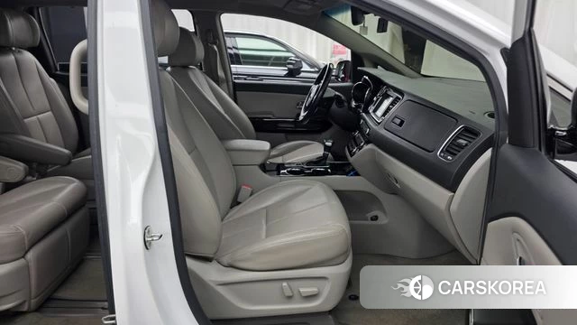 Kia The New Carnival 2019 Белый из Кореи, фото 2