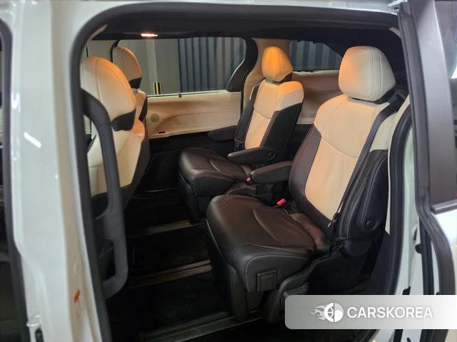 Toyota Sienna 4th Generation 2025 Белый из Кореи, фото 2