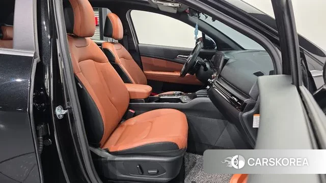 Kia The New Sportage 5th Generation Hybrid 2025 Черный из Кореи, фото 2