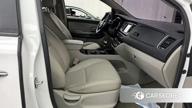 Kia The New Carnival 2018 Белый из Кореи, фото 2