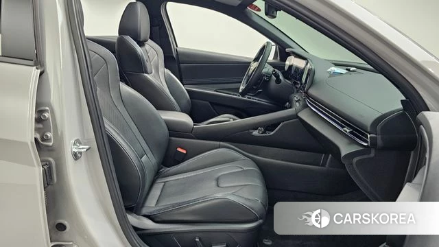 Hyundai Avante (CN7) 2022 Серебристо-серый из Кореи, фото 2