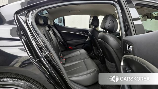 Genesis The New G70 2022 Черный из Кореи, фото 2