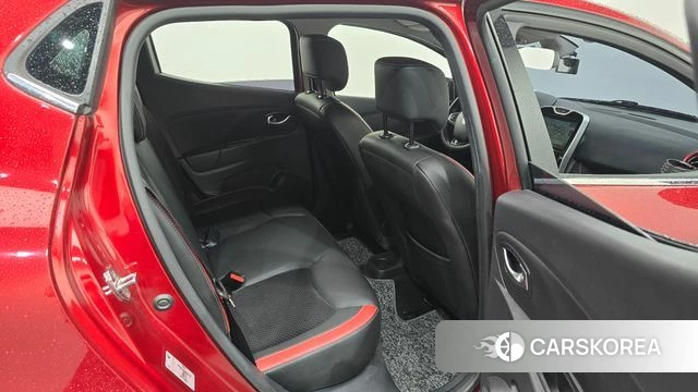 Renault Korea (Samsung) Clio 2018 Красный из Кореи, фото 2
