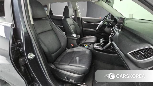Kia Seltos 2021 Серый из Кореи, фото 2