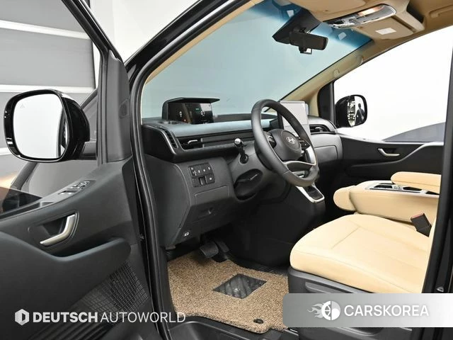 Hyundai Staria 2025 Черный из Кореи, фото 2