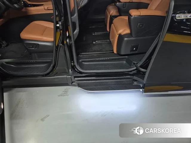 Toyota Alphard 4th Generation 2024 Черный из Кореи, фото 2