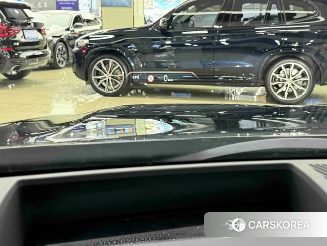 BMW 5 series 2025 Черный из Китая, фото 2