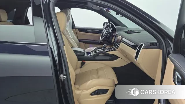 Porsche Cayenne (PO536) 2022 Черный из Кореи, фото 2