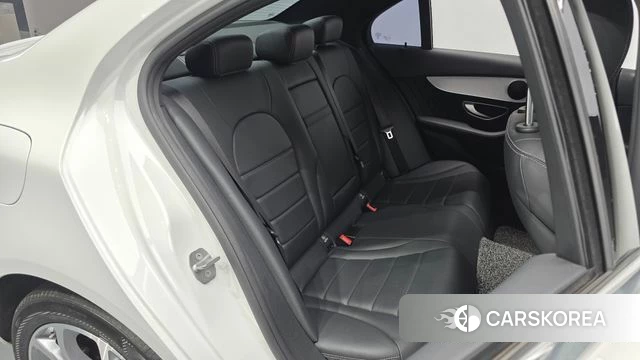 Mercedes-Benz C-Class W205 2018 Белый из Кореи, фото 2