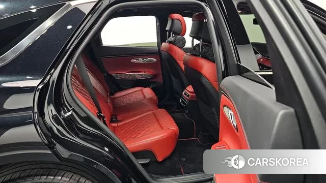 Genesis GV70 2023 Черный из Кореи, фото 2