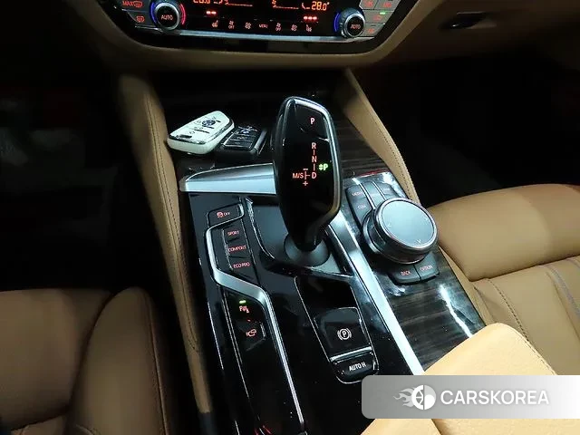 BMW 5 Series (G30) 2023 Черный из Кореи, фото 2