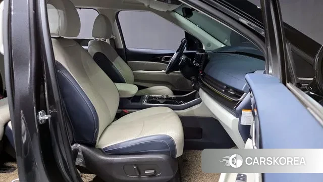 Kia The New Carnival 4th Generation 2024 Серый из Кореи, фото 2