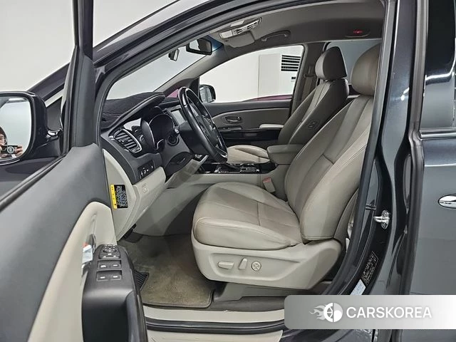 Kia The New Carnival 2019 Серый из Кореи, фото 2