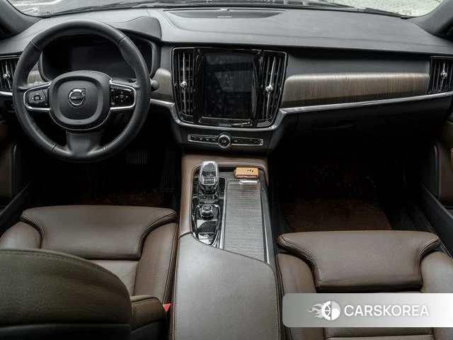 Volvo S90 2023 Черный из Китая, фото 2
