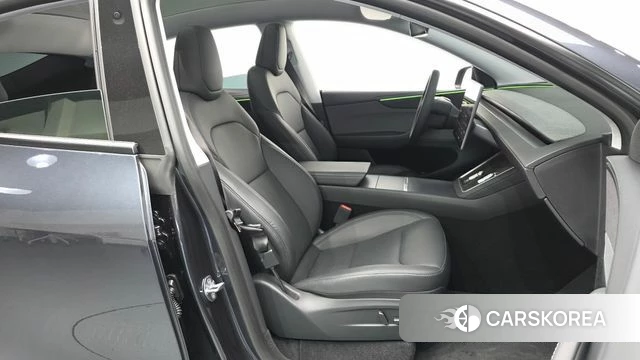 Tesla Model Y 2025 Серый из Кореи, фото 2