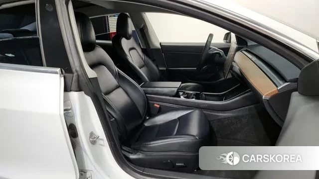 Tesla Model 3 2020 Белый из Кореи, фото 2