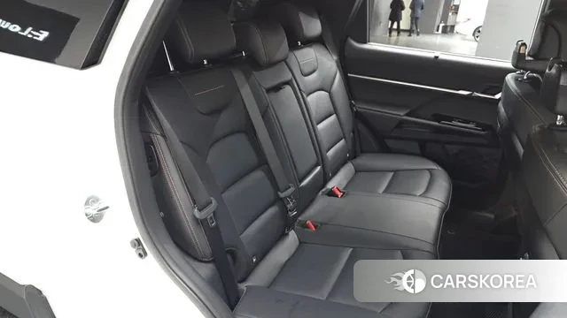 Ssangyong Torres EVX 2024 Белый из Кореи, фото 2