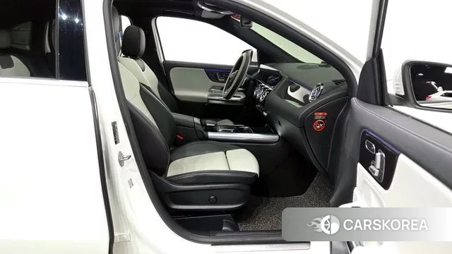 Mercedes-Benz GLA - Class H247 2021 Белый из Кореи, фото 2