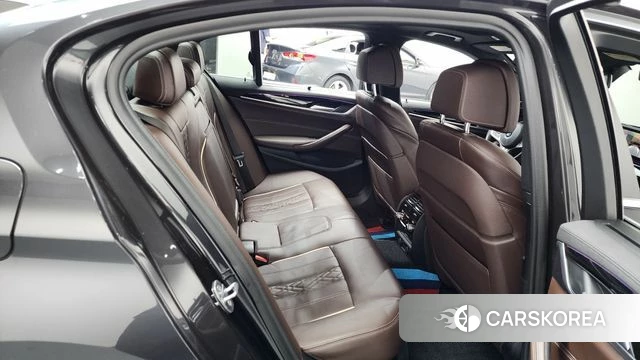 BMW 5 Series (G30) 2019 Серый из Кореи, фото 2