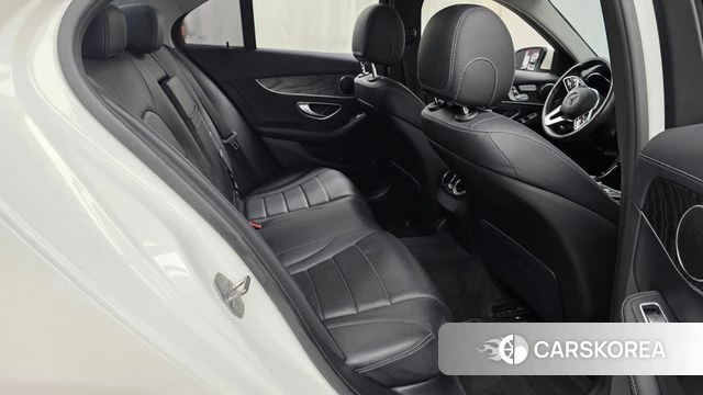 Mercedes-Benz C-Class W205 2019 Белый из Кореи, фото 2