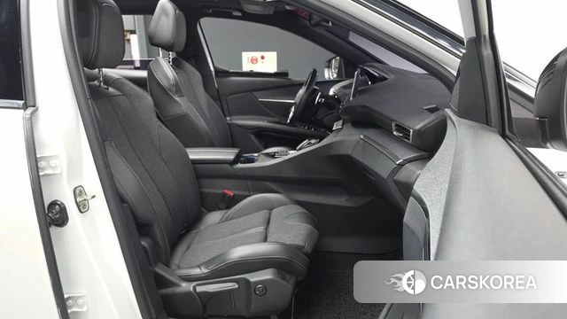 Peugeot 3008 second generation 2019 Белый из Кореи, фото 2