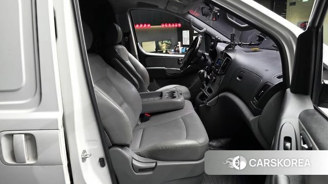 Hyundai The New Grand Starex 2018 Белый из Кореи, фото 2