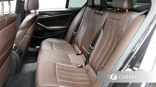 BMW 5 Series (G30) 2020 Серый из Кореи, фото 2