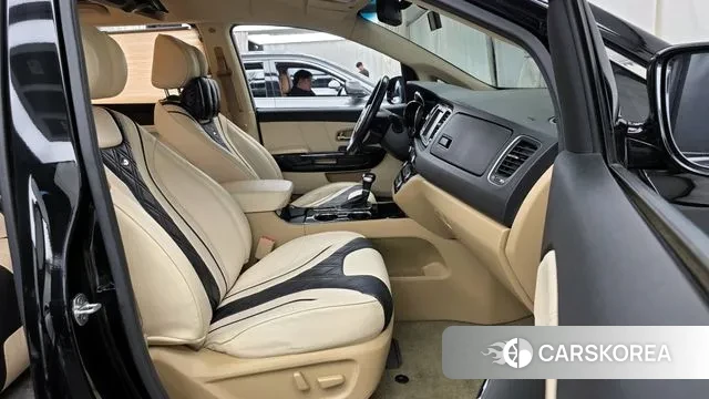 Kia The New Carnival 2018 Черный из Кореи, фото 2