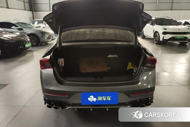 Kia K5 2021 Темно-серый из Китая, фото 2