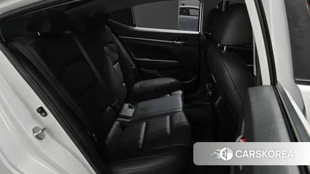 Hyundai Avante AD 2018 Белый из Кореи, фото 2