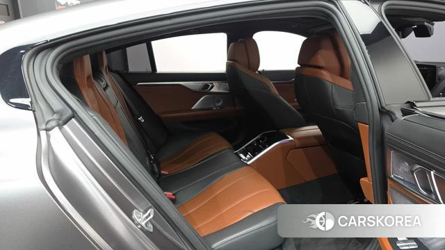 BMW 8 Series (G15) 2022 Серый из Кореи, фото 2