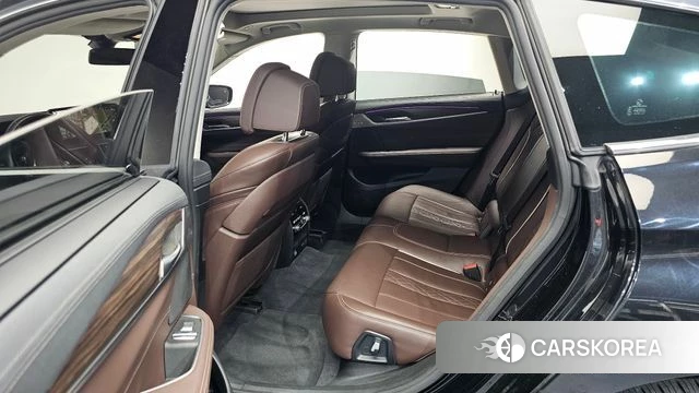 BMW 6 Series GT (G32) 2023 Черный из Кореи, фото 2