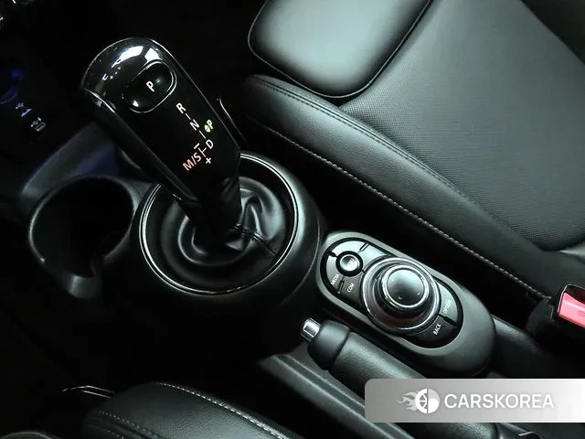 Mini Cooper Convertible 2021 Белый из Кореи, фото 2