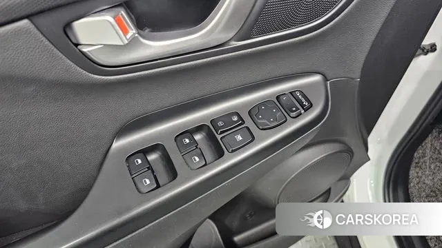 Hyundai The New Kona 2021 Белый из Кореи, фото 2