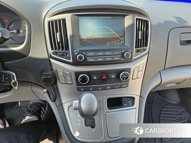 Hyundai The New Grand Starex 2019 Желтый из Кореи, фото 2