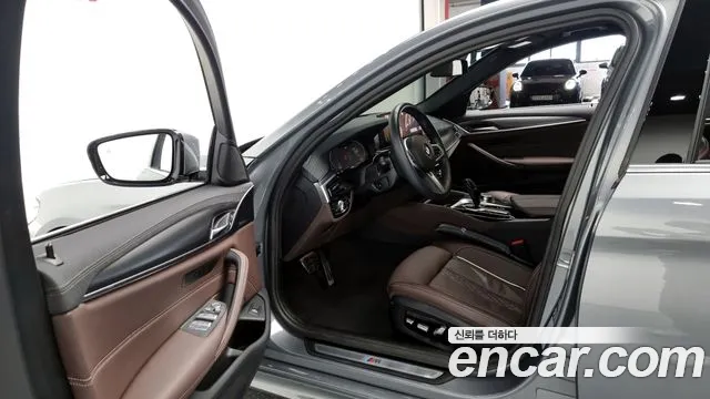 BMW 5 Series (G30) 2023 Серый из Кореи, фото 2