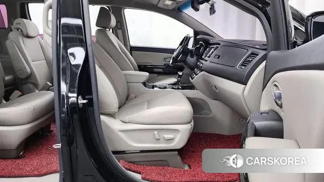 Kia The New Carnival 2018 Черный из Кореи, фото 2