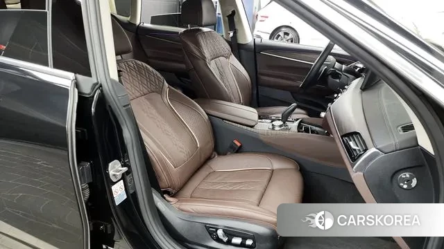 BMW 6 Series GT (G32) 2023 Черный из Кореи, фото 2