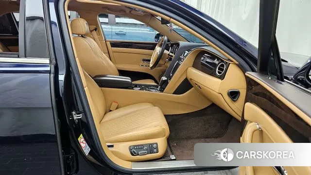 Bentley Flying Spur 2nd Generation 2018 Синий из Кореи, фото 2