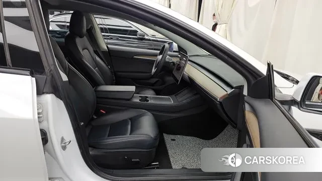 Tesla Model 3 2022 Белый из Кореи, фото 2