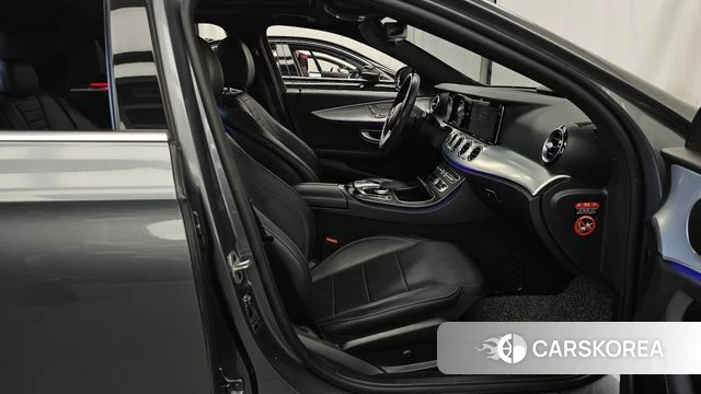 Mercedes-Benz E-Class W213 2019 Серый из Кореи, фото 2