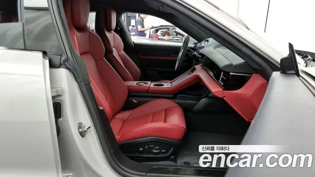 Porsche Taycan 2024 Серебристо-серый из Кореи, фото 2