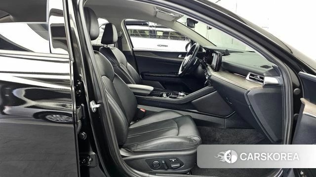 Kia K5 3rd generation 2023 Черный из Кореи, фото 2