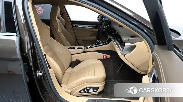 Porsche Panamera (971) 2019 Коричневый из Кореи, фото 2