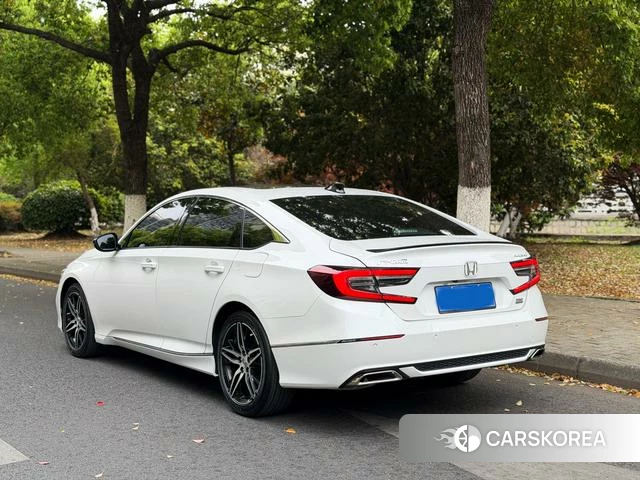 Honda Accord 2023 Белый из Китая, фото 2