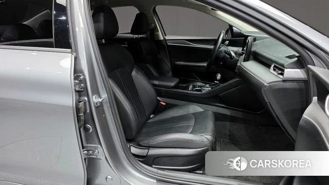 Kia K5 3rd generation 2022 Серебристо-серый из Кореи, фото 2